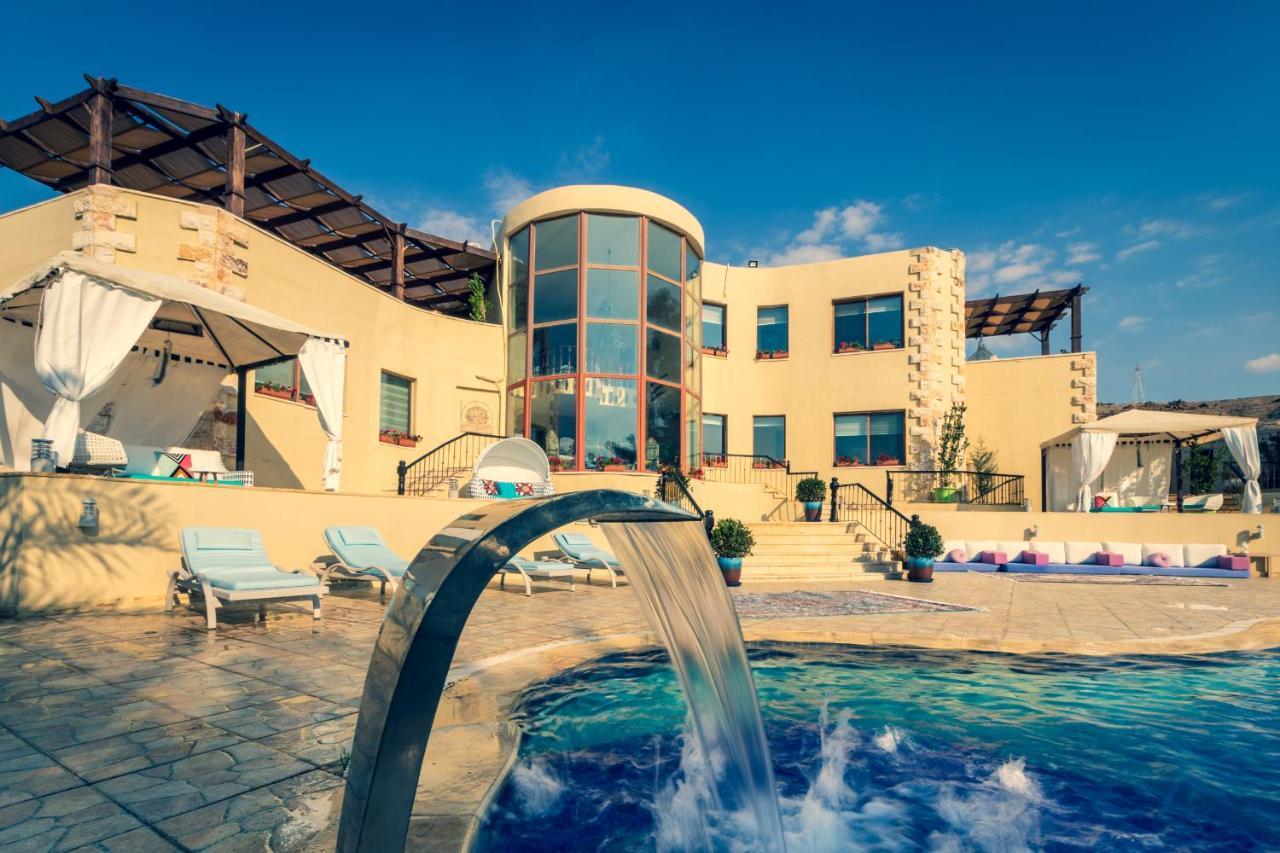 Sweimeh The Precious Guesthouse מראה חיצוני תמונה