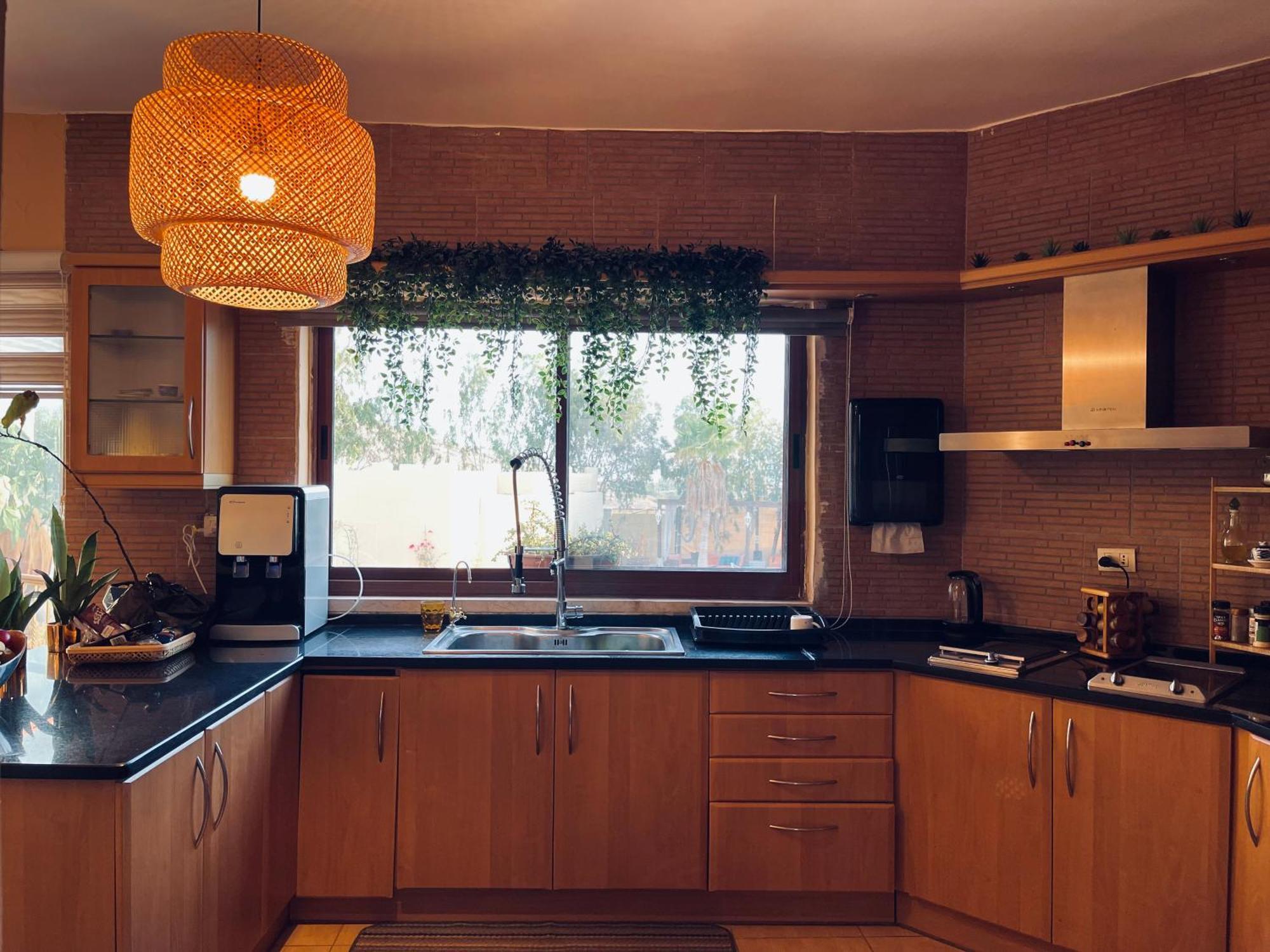 Sweimeh The Precious Guesthouse מראה חיצוני תמונה